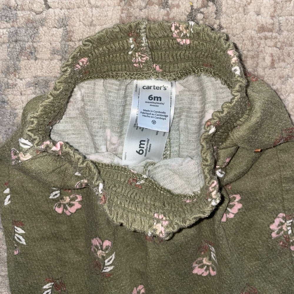 Carters floral pants size 6 months - Picture 3 of 3